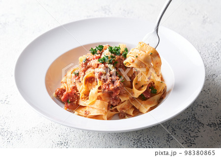 ボロネーゼのフィットチーネ ボロネーゼのフィットチーネ 98380865