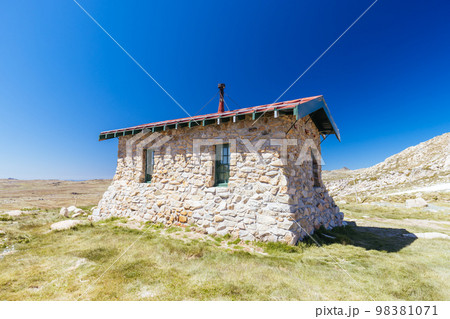 Seamans Hut in Kosciuszko National Park in Australia 98381071