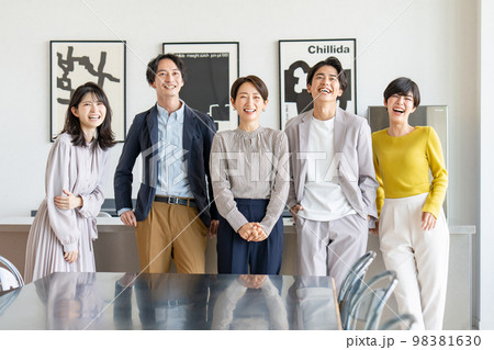 ビジネス チーム ビジネス チーム 98381630