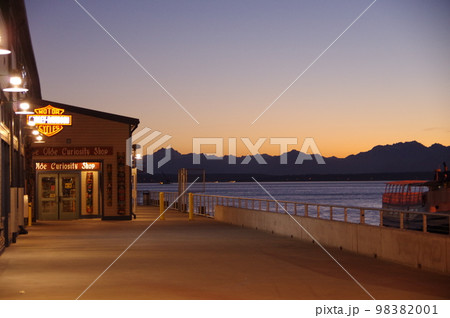 シアトルの海辺 シアトルの海辺 98382001