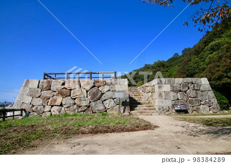 三階櫓跡・鳥取城跡（鳥取県・鳥取市） 98384289