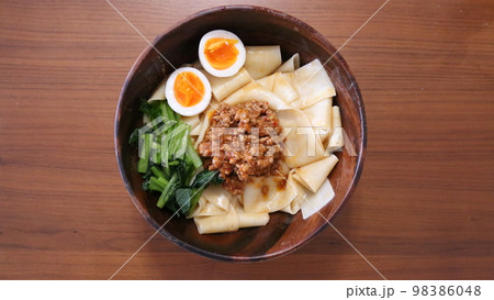 手作りビャンビャン麺 手作りビャンビャン麺 98386048