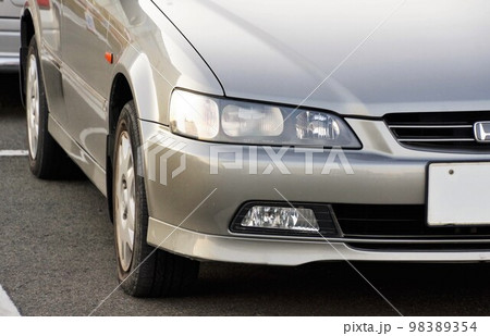 自動車イメージ　ホンダ6代目アコードセダンのフロントマスク 98389354