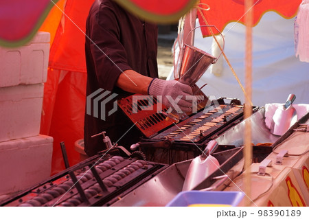 屋台《ベビーカステラ》 98390189