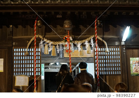 参拝《初詣》 98390227