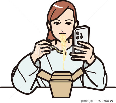 テイクアウトボックスのパスタを食べながらスマホを見る女性 98398839