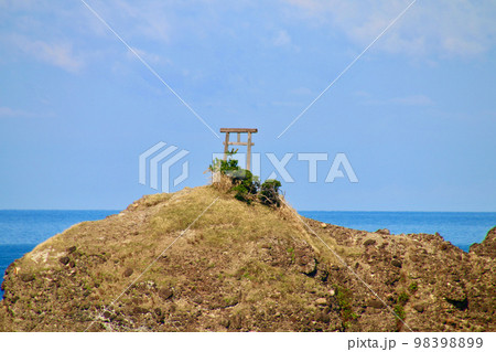 白兎海岸・はくとかいがん(鳥取県・鳥取市) 白兎海岸・はくとかいがん(鳥取県・鳥取市) 98398899