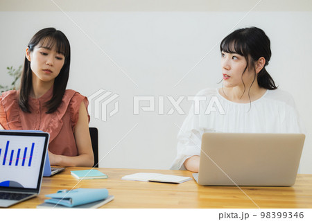 ビジネスイメージ ビジネスイメージ 98399346