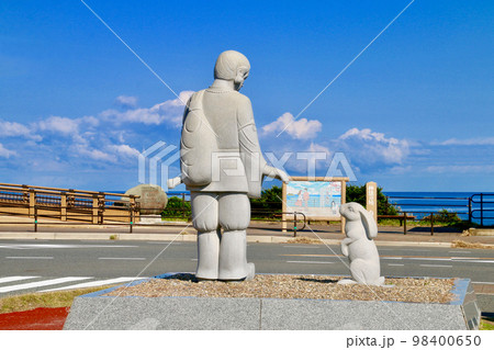 大国主命と因幡の白うさぎ像（鳥取県・鳥取市） 98400650