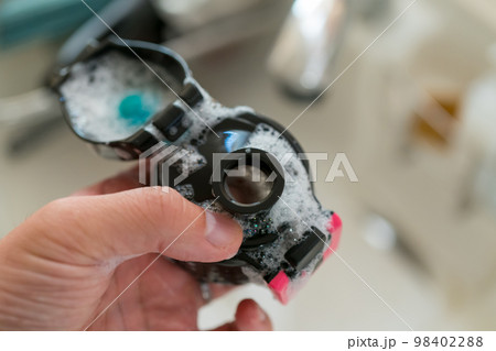 various various 98402288