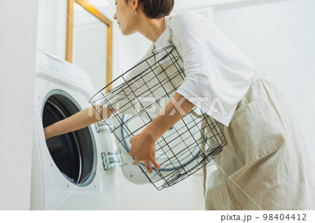 洗濯　家事　タオル 98404412