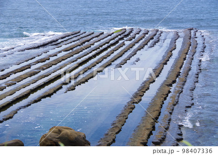 日南海岸 鬼の洗濯岩 宮崎県 観光名所 水成岩 日南海岸 鬼の洗濯岩 宮崎県 観光名所 水成岩 98407336