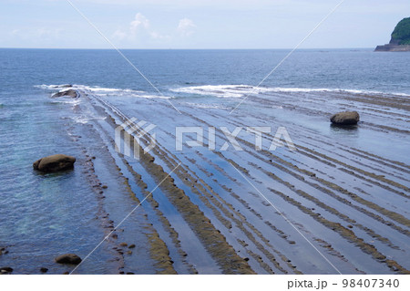 日南海岸　鬼の洗濯岩　宮崎県　観光名所　水成岩 98407340