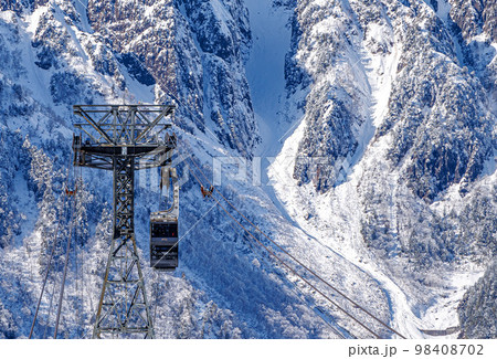 新穂高ロープウェイ　雪景色 98408702