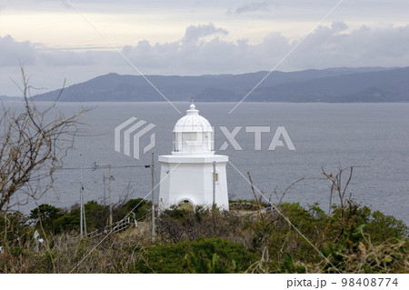 伊王島北端にある伊王島灯台 伊王島北端にある伊王島灯台 98408774