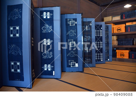 北海道増毛町の名士～旧商家・丸一本間家 98409088