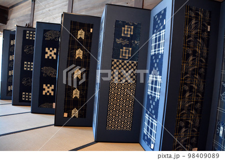 北海道増毛町の名士～旧商家・丸一本間家 98409089