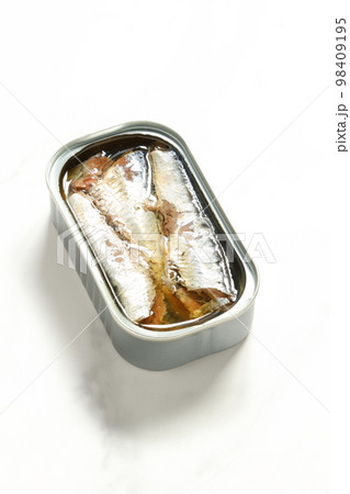 オイルサーディンの缶詰 98409195