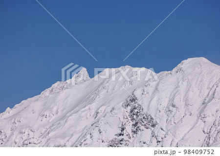 槍ヶ岳　雪景色 98409752