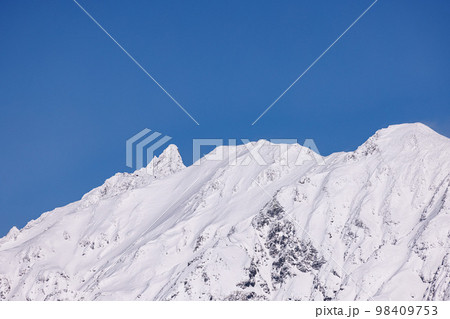 槍ヶ岳　雪景色 98409753