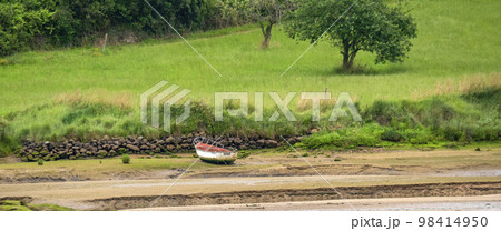 Old Boats, Estuary of Barro, Barro, Spain Old Boats, Estuary of Barro, Barro, Spain 98414950