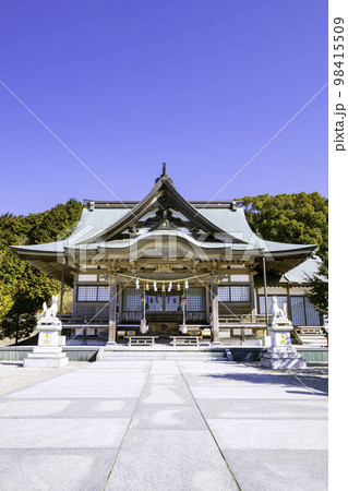 鏡山稲荷神社（佐賀県唐津市） 98415509