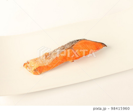 鮭の塩焼き 98415960
