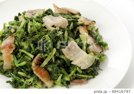 葉大根と三枚肉の炒め物 葉大根と三枚肉の炒め物 98416797