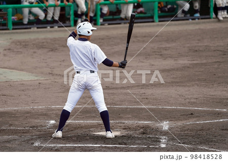 打席に入る左打者（高校野球） 98418528
