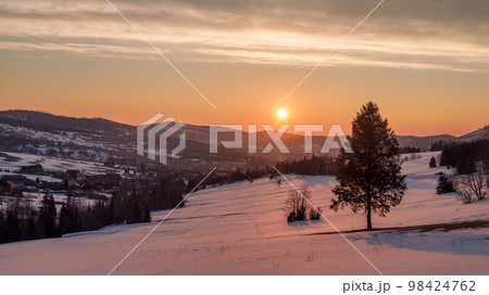 The distinctive village of Zdiar at winter sunrise. The distinctive village of Zdiar at winter sunrise. 98424762