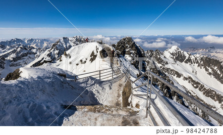 Snowy winter high mountain landscape. 98424788