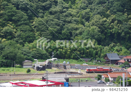 山口線 津和野駅俯瞰 DD51と転車台 山口線 津和野駅俯瞰 DD51と転車台 98425250