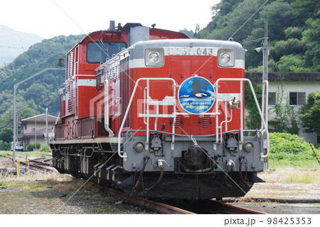 山口線 津和野駅構内 DD51と転車台 98425353