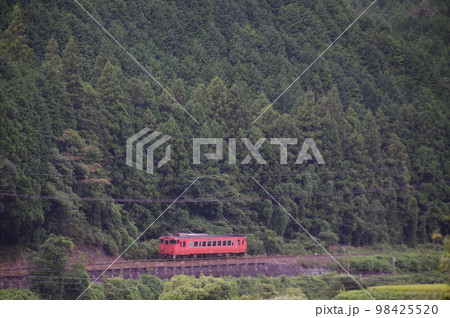 山口線 渡川付近 普通列車 キハ40 山口線 渡川付近 普通列車 キハ40 98425520