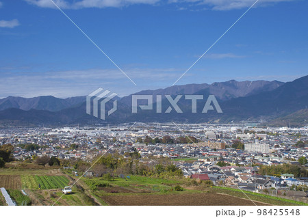 【秦野市】渋沢丘陵から眺める秦野市街地 98425548