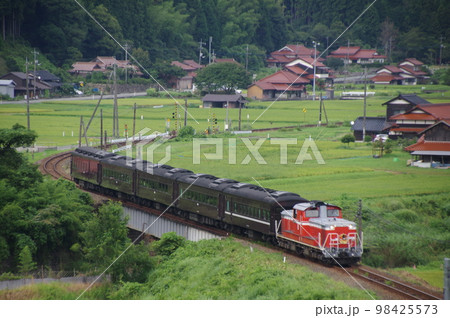 山口線 渡川付近 DLやまぐち号 DD51 98425573