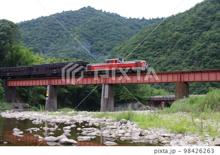 山口線 長門峡付近 DLやまぐち号 DD51 山口線 長門峡付近 DLやまぐち号 DD51 98426263
