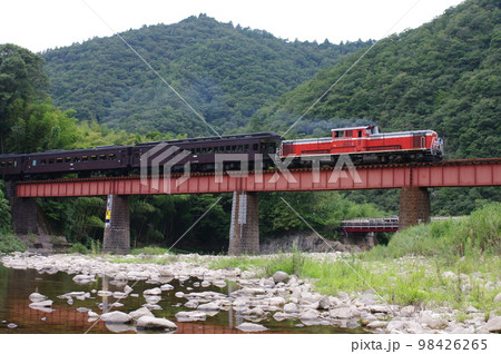 山口線 長門峡付近 DLやまぐち号 DD51 98426265