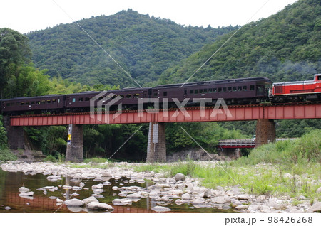 山口線 長門峡付近 DLやまぐち号 DD51 山口線 長門峡付近 DLやまぐち号 DD51 98426268