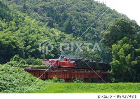 山口線 長門峡付近 DLやまぐち号 DD51 山口線 長門峡付近 DLやまぐち号 DD51 98427431