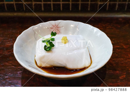 沖縄郷土料理　ジーマーミ豆腐 98427888