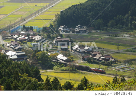 山口線 船平山俯瞰 DLやまぐち号 DD51 山口線 船平山俯瞰 DLやまぐち号 DD51 98428545