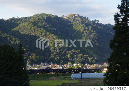 山口線 津和野城とDLやまぐち号 客車 98429557