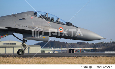インド空軍スホーイSu-30MKI機首 98432597