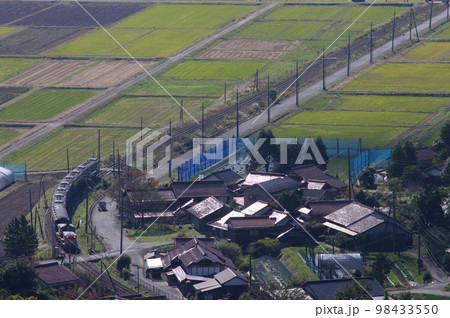山口線 船平山俯瞰 DLやまぐち号 DD51 山口線 船平山俯瞰 DLやまぐち号 DD51 98433550