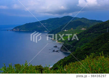 四国・愛媛・佐田岬・メロディーラインの休憩所、大久保展望台からの佐田半島の眺め・愛媛県伊方町(2) 四国・愛媛・佐田岬・メロディーラインの休憩所、大久保展望台からの佐田半島の眺め・愛媛県伊方町(2) 98436297
