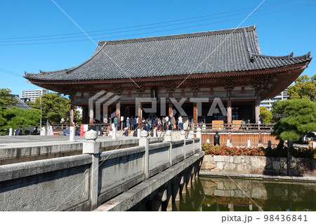四天王寺 六時礼讃堂（大阪市天王寺区） 98436841