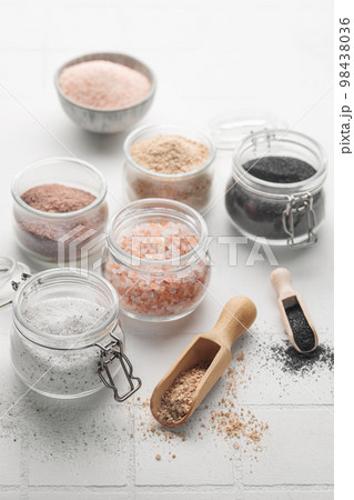 Jars with assorted speciality salt Jars with assorted speciality salt 98438036