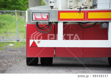 物流イメージ　フルトレーラーのリア 98438337