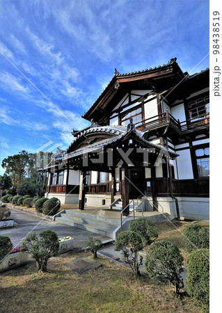 旧高市郡教育博物館(奈良県橿原市今井町) 旧高市郡教育博物館(奈良県橿原市今井町) 98438519